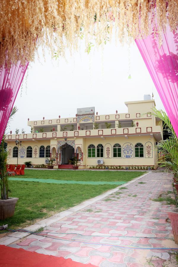 Aanand Mahal By Tuma Hotels Amer Bagian luar foto