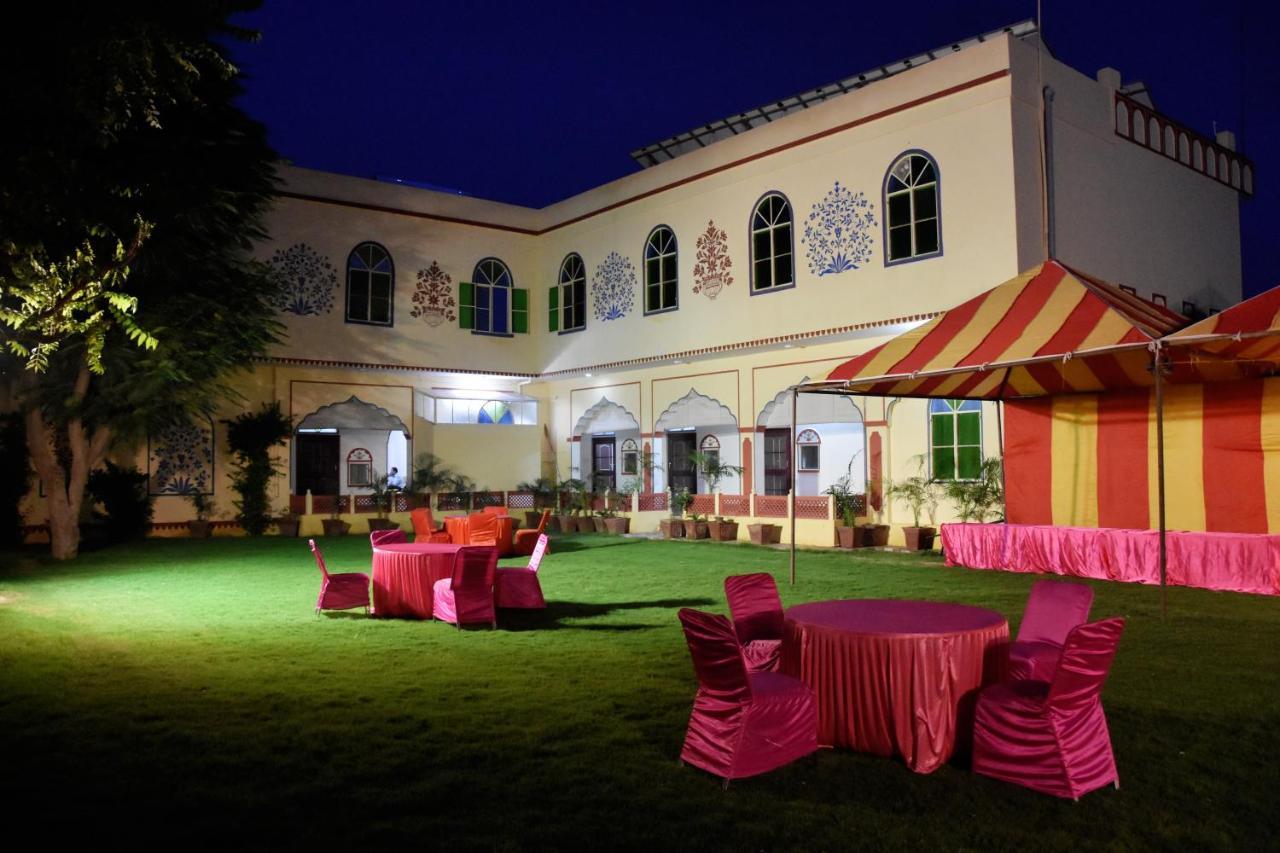 Aanand Mahal By Tuma Hotels Amer Bagian luar foto